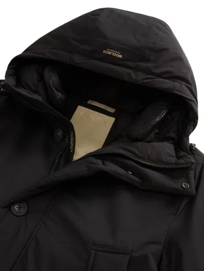 Woolrich Hooded Button-fastening Jacket In Black