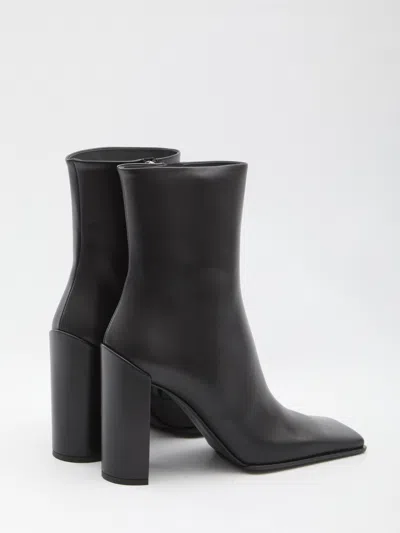 Alaïa Alaia Women Square-toe Ankle Boots In Multi