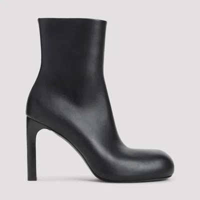 Balenciaga Black Leather Fargo H100 Bootie In Black