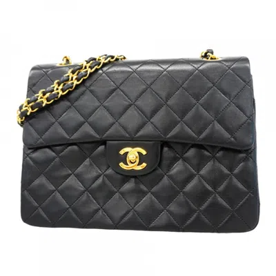 Pre-owned Chanel Leather Shoulder Bag () In Black