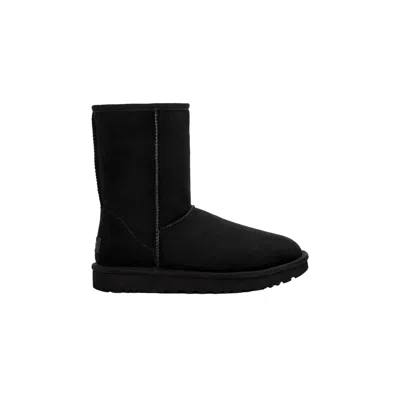 Ugg Classic Short Black Boots With Logo Patch On The Rear And Shearling Lining In Suede Woman In Black