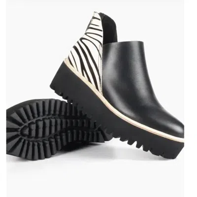 All Black Mixed Jungle Flatform In Black/zebra In Black