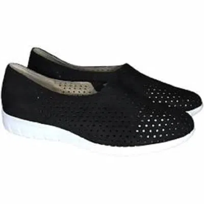 Munro Women's Skipper Nubuck Sneaker In Black In Black