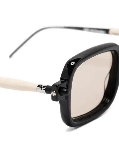 Kuboraum Rectangle-frame Sunglasses In Black