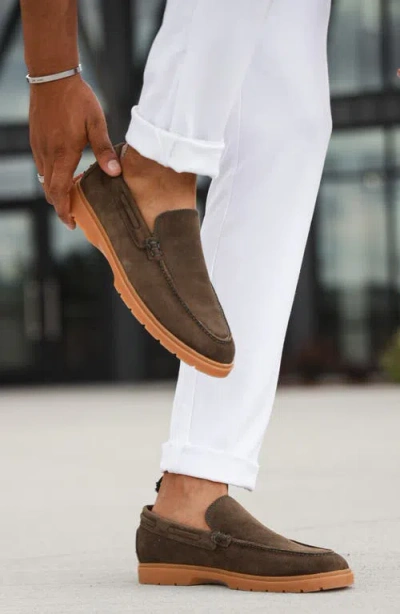 Gernie Venetian Driving Loafer In Brown