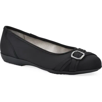 Cliffs By White Mountain Calming Buckle Strap Flat In Black