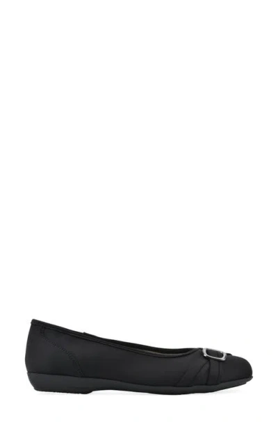 Cliffs By White Mountain Calming Buckle Strap Flat In Black