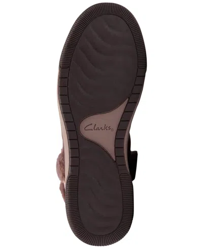 Clarks Breeze Fur In Red