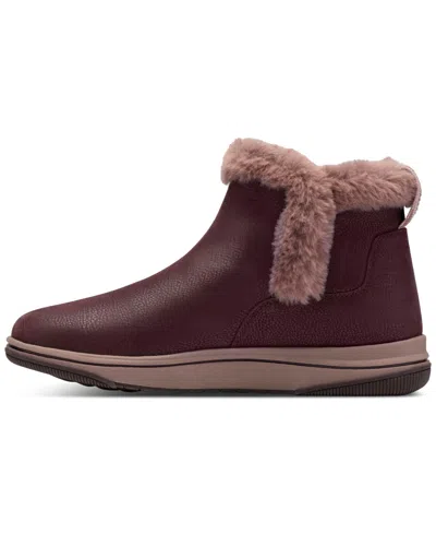 Clarks Breeze Fur In Red
