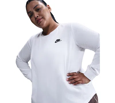 Nike Women's  Sportswear Club Long-sleeve T-shirt (plus Size) In White