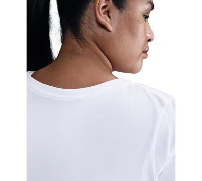 Nike Women's  Sportswear Club Long-sleeve T-shirt (plus Size) In White