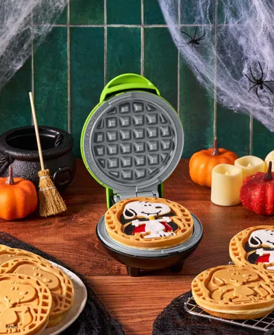 Dash Peanuts Snoopy Vampire Mini Waffle Maker In Green