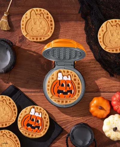 Dash Peanuts Snoopy Jack-o-lantern Mini Waffle Maker In Orange