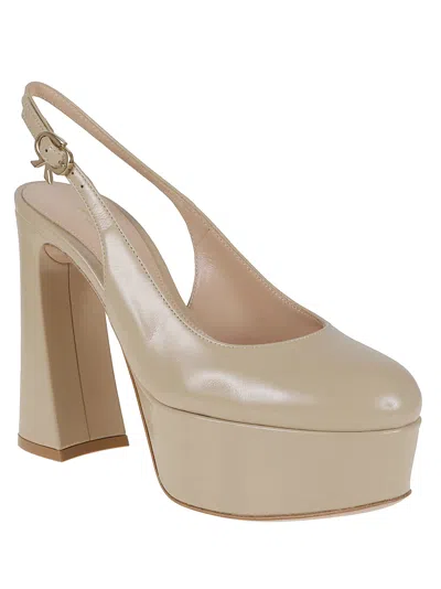 Gianvito Rossi Bessie Round Toe Platform Pumps In Neutral