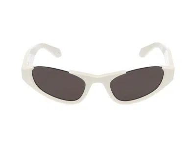 Alaïa Azzedine Alaia Sunglasses In White