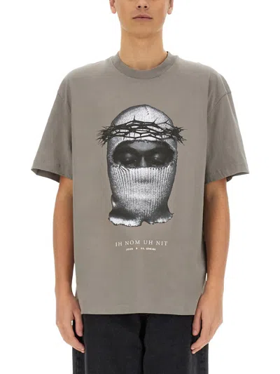 Ih Nom Uh Nit Crown Mask Print T-shirt In Gray