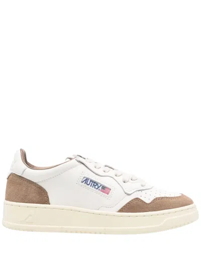 Autry "medalist Low" Sneaker In White
