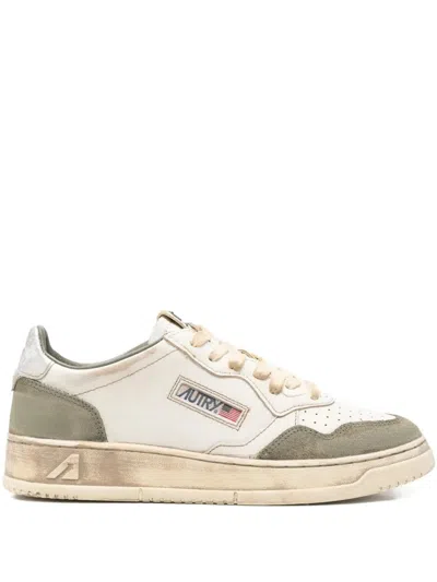 Autry Vintage Leather Sneakers With Pointed Toe And Signature Heel In Green