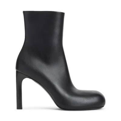 Balenciaga 80mm Fargo Leather Ankle Boots In Black
