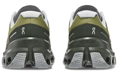 On (wmns)  Running Cloudventure 'green Black'