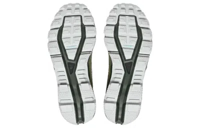 On (wmns)  Running Cloudventure 'green Black'