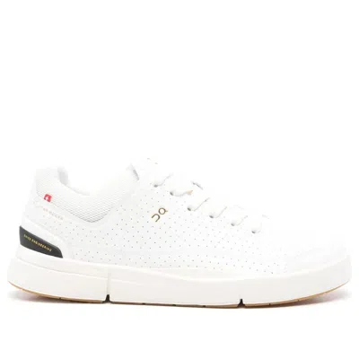 On The Roger Centre Court Sneakers - Women's - Other Fibres In Multi