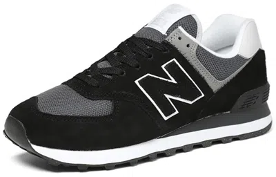 New Balance Panel-detail Logo Patch Sneakers In Black