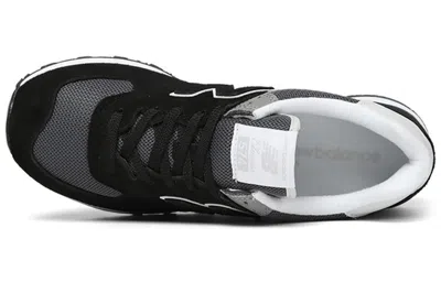 New Balance Panel-detail Logo Patch Sneakers In Black