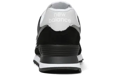 New Balance Panel-detail Logo Patch Sneakers In Black