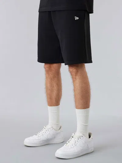 New Era Ne Essential Shorts In Black