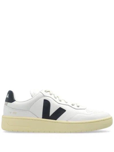 Veja V-90 Sneaker In White