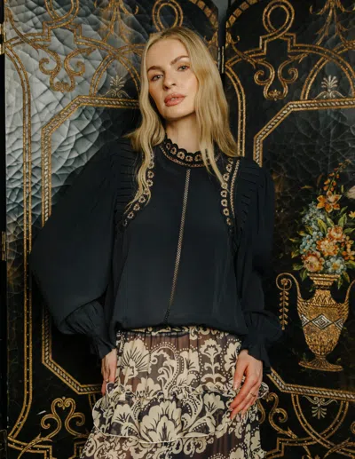 Love The Label Fiona Long Sleeve Top In Black