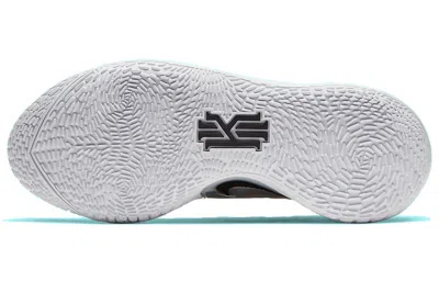 Nike Kyrie Low 2 'multi-color' In Blue