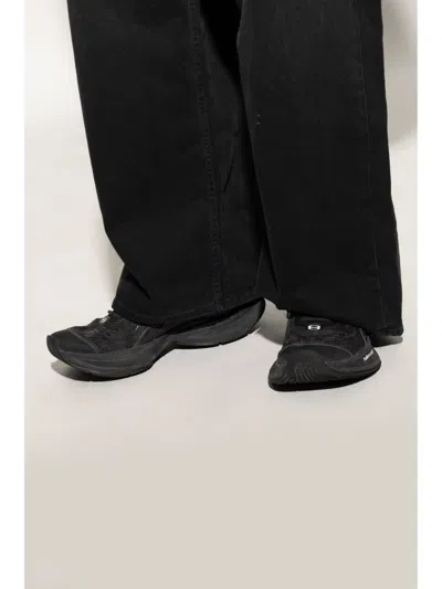 Balenciaga Circuit Ultra-lightweight Sneakers In Black