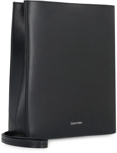 Calvin Klein Paper Bag Ns Crossbo In Black