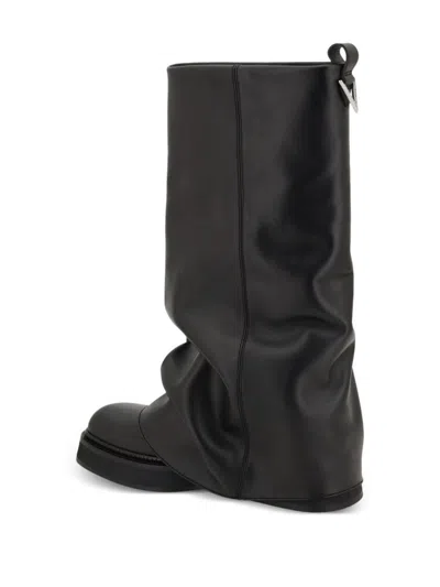 Attico Robin Black Boots With Square Toe And Logo Plaque On The Rear In Leather Woman In Black
