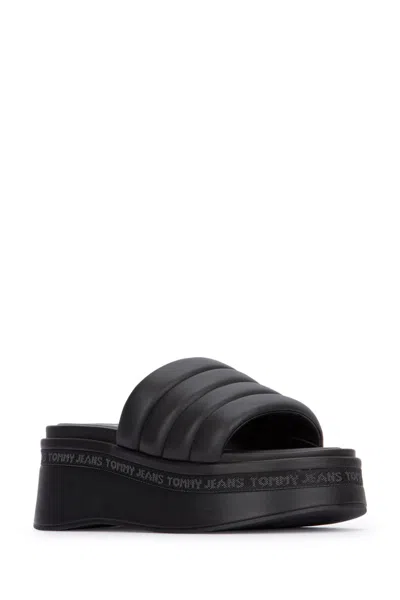 Tommy Hilfiger Sandali In Black
