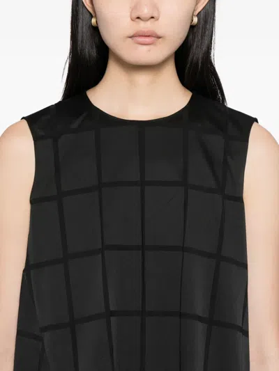 Less Patterned Dress In Black