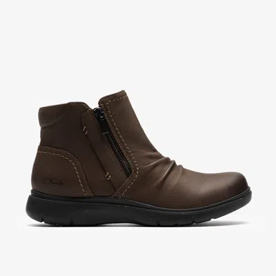 Clarks Nissini Top Wp Leather Bootie In Brown