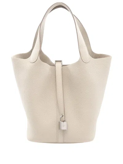 Pre-owned Hermes 2024 Taurillon Clemence Picotin Lock 22 Handbag In White