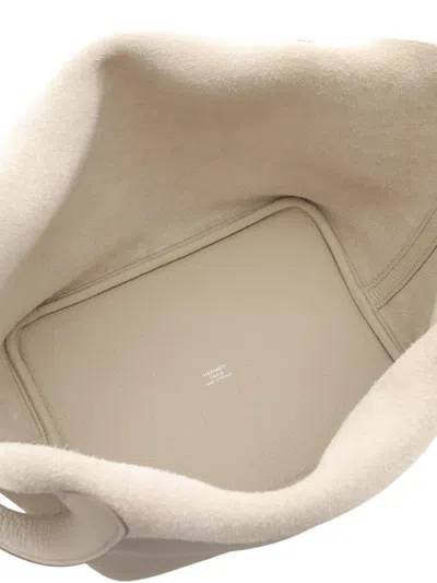 Pre-owned Hermes 2024 Taurillon Clemence Picotin Lock 22 Handbag In White