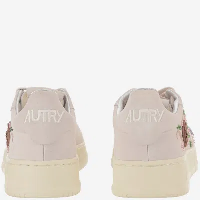 Autry Dallas Floral-embroidered Sneakers In White