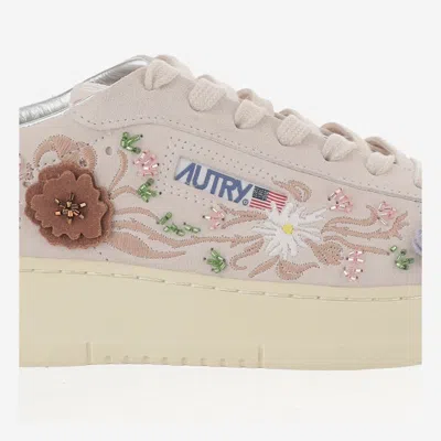 Autry Dallas Floral-embroidered Sneakers In White