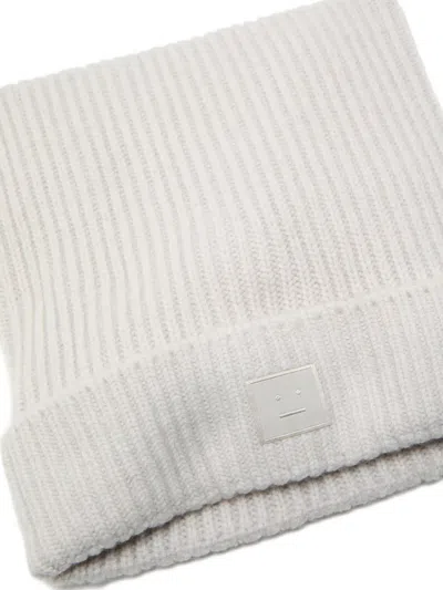 Acne Studios Ribbed Face-patch Beanie Hat In Gray