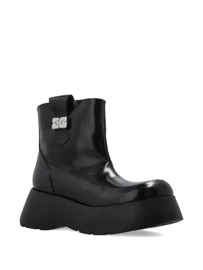 扣环水台式靴子