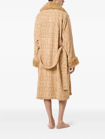 LOGO提花抓绒边饰睡袍