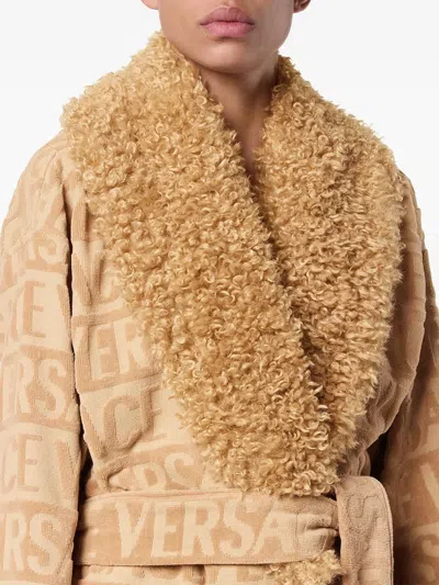 LOGO提花抓绒边饰睡袍