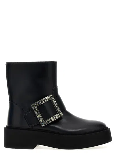 Roger Vivier Pointed Toe Black Boots With Moderate Heel And Streamlined Silhouette In Black