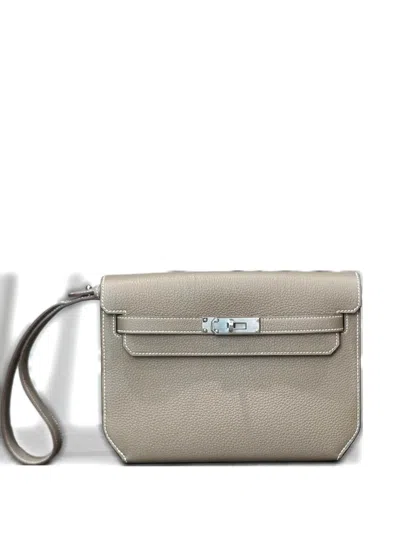Pre-owned Hermes 2024 Kelly Depeches 25 Clutch Bag In Neutral