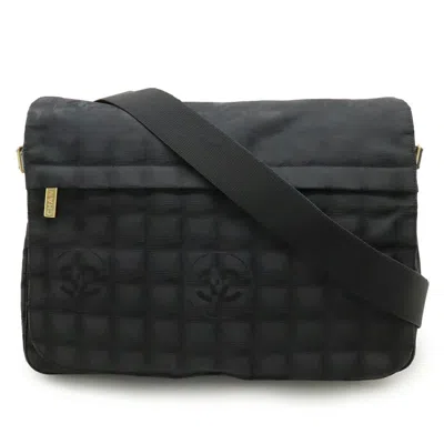 Pre-owned Chanel New Travel Line Shoulder Bag () In Black
